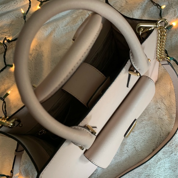 USED ONCE PERFECT CONDITION MK purse - Picture 7 of 7